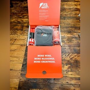 Gatorade X DJ Khaled Capsule Limited Edition Hoodie Size M + Bottle + Towel